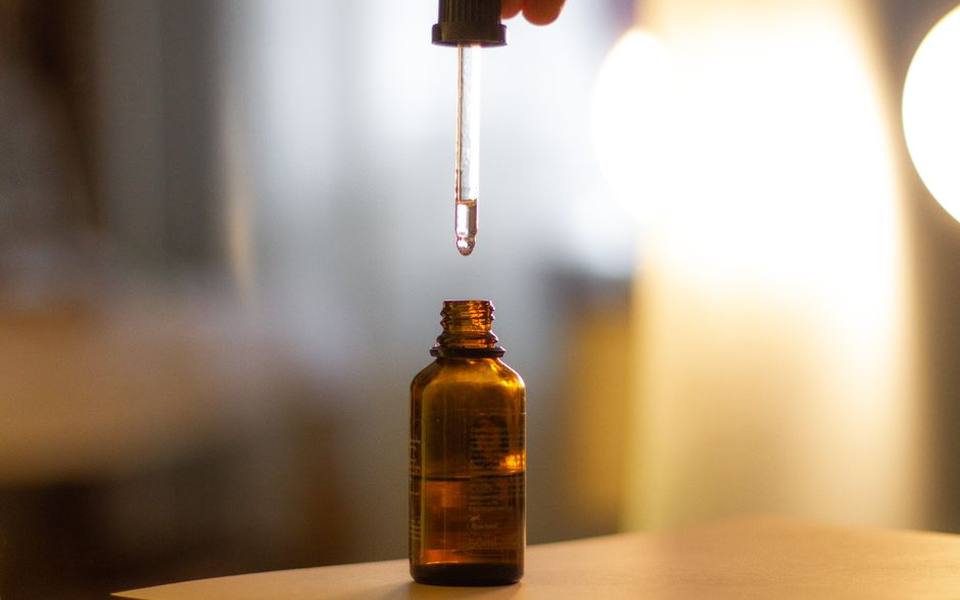 Natural Sprays, Powders, and Alternative Remedies